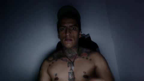 Snapshot of vicctorzc chatting on 24, 11, 2025 Victor cardenas online show from 24, 11, 2025