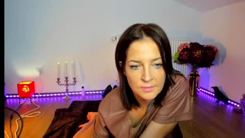ViciousQueenu can call me Laura online show from 29, 11, 2025