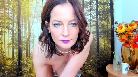 ViciousQueenu can call me Laura online show from 12, 1, 2026