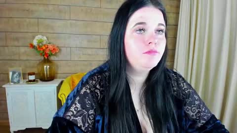 Snapshot of vickibrooks chatting on 9, 2, 2025 VickiBrooks online show from 9, 2, 2025