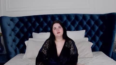 Snapshot of vickibrooks chatting on 11, 2, 2025 VickiBrooks online show from 11, 2, 2025