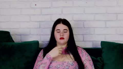 Snapshot of vickibrooks chatting on 13, 2, 2025 VickiBrooks online show from 13, 2, 2025