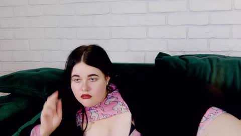 Snapshot of vickibrooks chatting on 14, 2, 2025 VickiBrooks online show from 14, 2, 2025