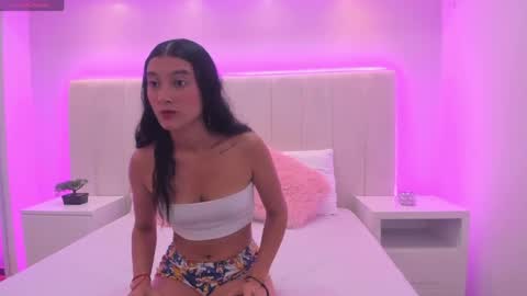 Vicky online show from 28, 5, 2026