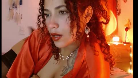 Vicky  online show from 20, 12, 2024