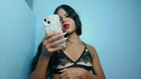 Snapshot of vicky_diamond09 chatting on 8, 5, 2026 Victoria online show from 8, 5, 2026