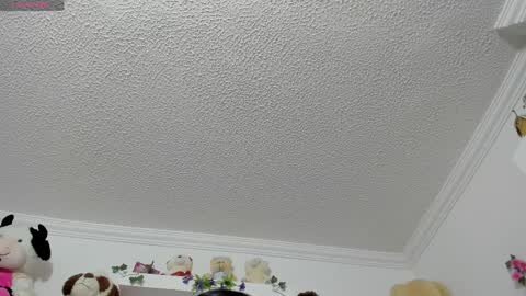  Vicky Flores  online show from 6, 4, 2026