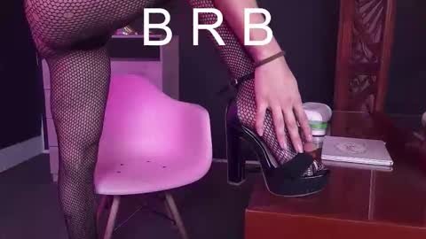 Snapshot of vicky_hot_x chatting on 6, 1, 2026 online show from 6, 1, 2026