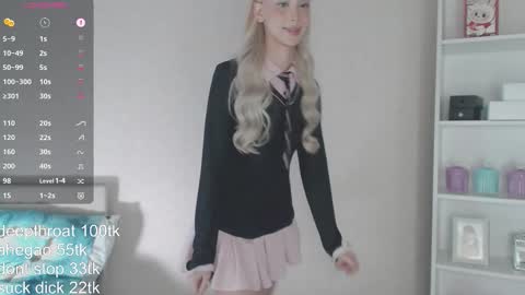 vickyfuckingdoll online show from 8, 3, 2026
