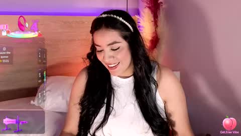 Snapshot of vicserna chatting on 10, 9, 2025 Victoria Serna  online show from 10, 9, 2025