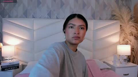 Snapshot of victoria___jonnes chatting on 18, 9, 2025 victoria___jonnes online show from 18, 9, 2025