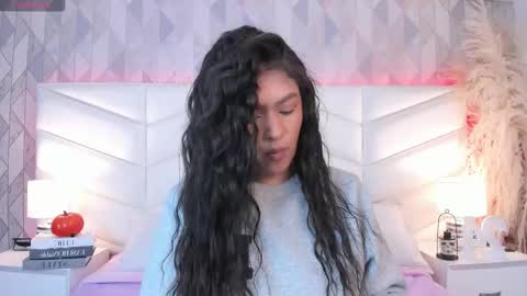 Snapshot of victoria___jonnes chatting on 6, 10, 2025 victoria___jonnes online show from 6, 10, 2025