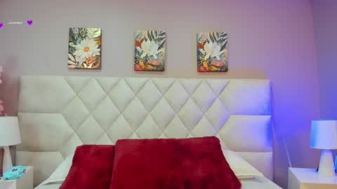 victoria__lee_ online show from 19, 5, 2026