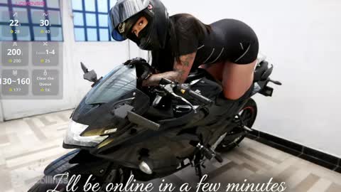 Victoria Collins online show from 5, 4, 2026