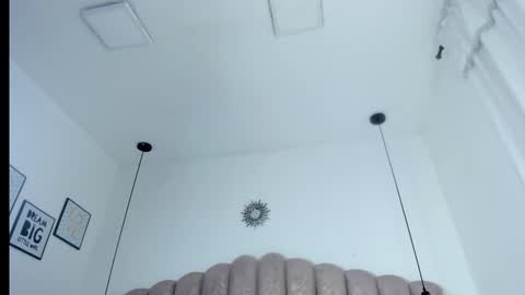 Snapshot of victoria_cooper3 chatting on 10, 10, 2025 valentina online show from 10, 10, 2025