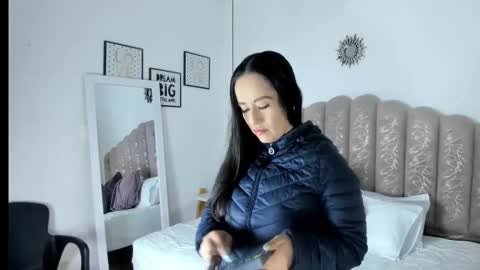 Snapshot of victoria_cooper3 chatting on 12, 10, 2025 valentina online show from 12, 10, 2025