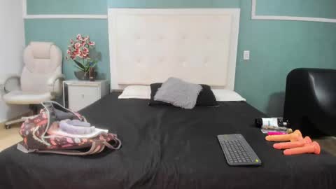    online show from 29, 5, 2026