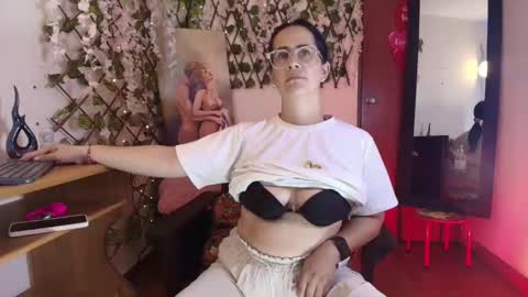 Snapshot of victoria_exxotic chatting on 11, 2, 2026 victoria online show from 11, 2, 2026