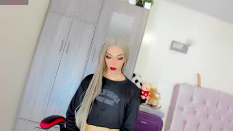 Snapshot of victoria_kastelo chatting on 6, 12, 2024 Victoria online show from 6, 12, 2024