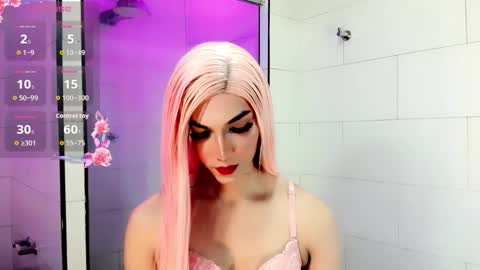 Snapshot of victoria_kastelo chatting on 8, 11, 2025 Victoria online show from 8, 11, 2025