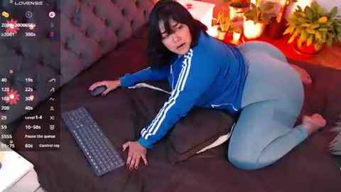 Snapshot of victoria_monteroo chatting on 18, 6, 2026 Call me Vic online show from 18, 6, 2026