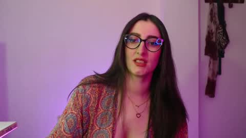 Victoria online show from 11, 10, 2025