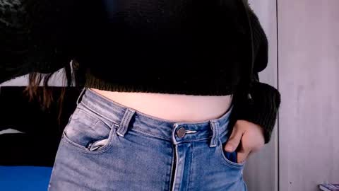 Snapshot of victoria_smile_ chatting on 17, 2, 2025 Victoria online show from 17, 2, 2025