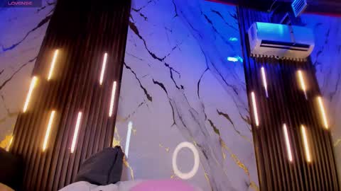 Snapshot of victoriaduarte chatting on 14, 11, 2025 Victoria online show from 14, 11, 2025