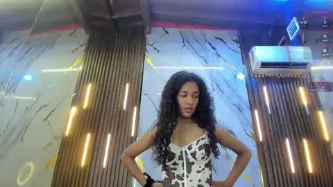 Snapshot of victoriaduarte chatting on 27, 11, 2025 Victoria online show from 27, 11, 2025