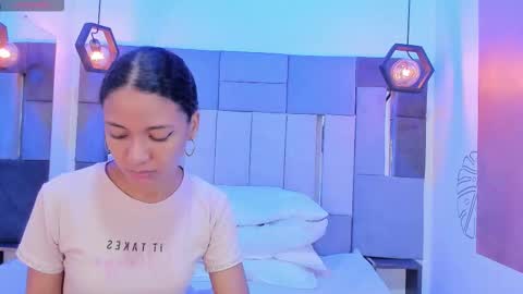 Snapshot of victoriaduarte chatting on 2, 2, 2026 Victoria online show from 2, 2, 2026