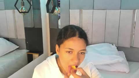 Snapshot of victoriaduarte chatting on 13, 2, 2026 Victoria online show from 13, 2, 2026