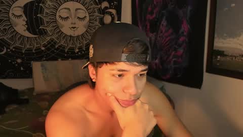 Snapshot of victorino_jhonson chatting on 2, 2, 2025 Victorino Jhonson online show from 2, 2, 2025