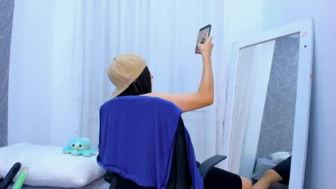 viictoriiasaenz online show from 2, 4, 2026