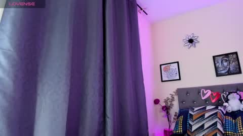 Violet online show from 9, 7, 2026