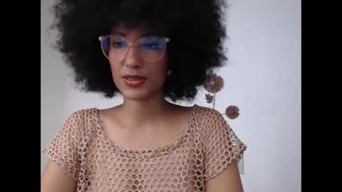 viiolettaaa online show from 9, 6, 2026