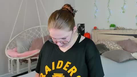 Jinny online show from 12, 6, 2026
