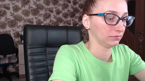 Snapshot of vikaericka chatting on 7, 12, 2024 Vika online show from 7, 12, 2024