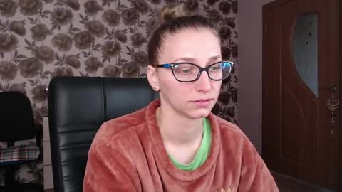 Snapshot of vikaericka chatting on 7, 12, 2024 Vika online show from 7, 12, 2024