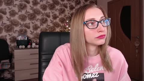 Snapshot of vikaericka chatting on 23, 12, 2024 Vika online show from 23, 12, 2024