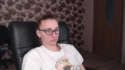 Snapshot of vikaericka chatting on 4, 2, 2025 Vika online show from 4, 2, 2025