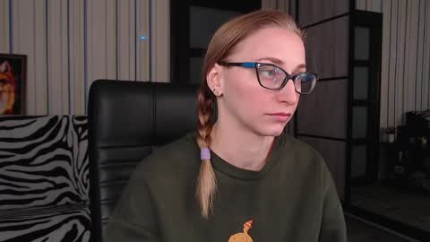 Snapshot of vikaericka chatting on 11, 3, 2025 Vika online show from 11, 3, 2025