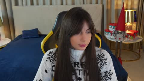 Snapshot of viktoria_storm chatting on 7, 1, 2025 Alisa online show from 7, 1, 2025