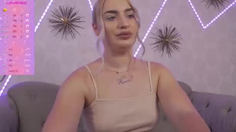 Snapshot of viktoriablue chatting on 19, 9, 2025 Viktoria online show from 19, 9, 2025