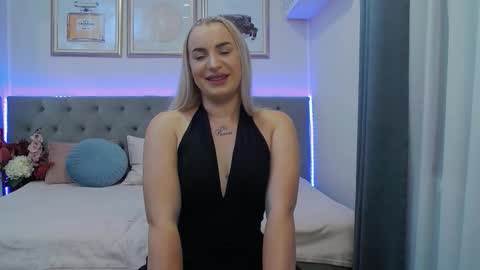 Snapshot of viktoriablue chatting on 24, 9, 2025 Viktoria online show from 24, 9, 2025
