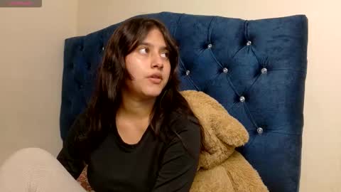 Snapshot of vikysexy28 chatting on 1, 2, 2026 vikysexy28 online show from 1, 2, 2026