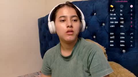 Snapshot of vikysexy28 chatting on 12, 2, 2026 vikysexy28 online show from 12, 2, 2026