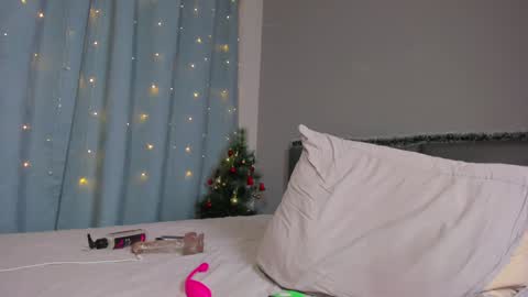 Snapshot of vina_skybabe chatting on 24, 12, 2024 Vina online show from 24, 12, 2024