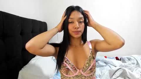 Snapshot of vinaly_y chatting on 24, 9, 2025 Vinaly online show from 24, 9, 2025