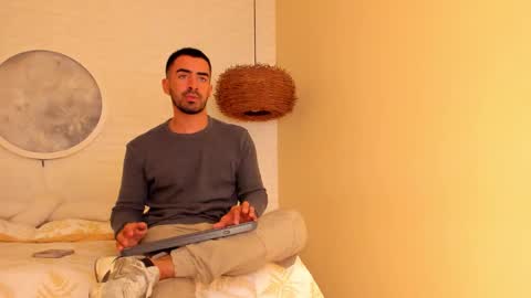 VINCE online show from 1, 12, 2025