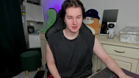 Vincent Strong online show from 3, 5, 2026